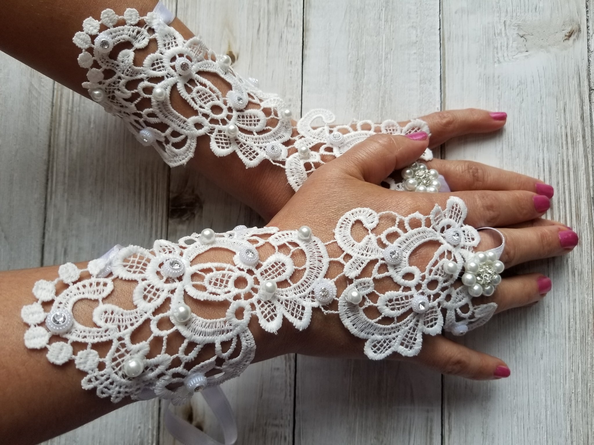Lace mittens deals
